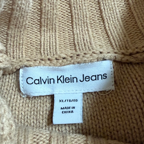 Calvin Klein Cable Knit Turtleneck Cropped Sweater, Size XL - Picture 5 of 8